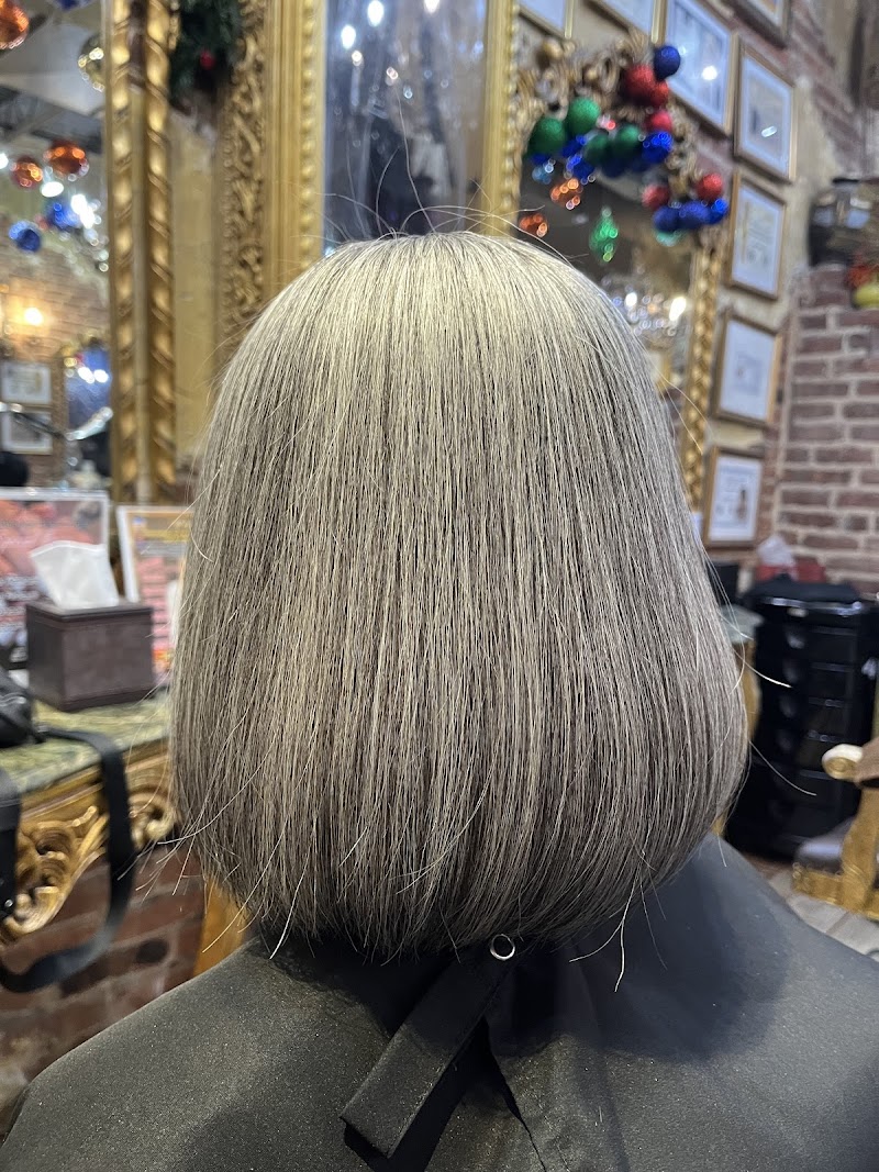 Delacqua Salon & Spa