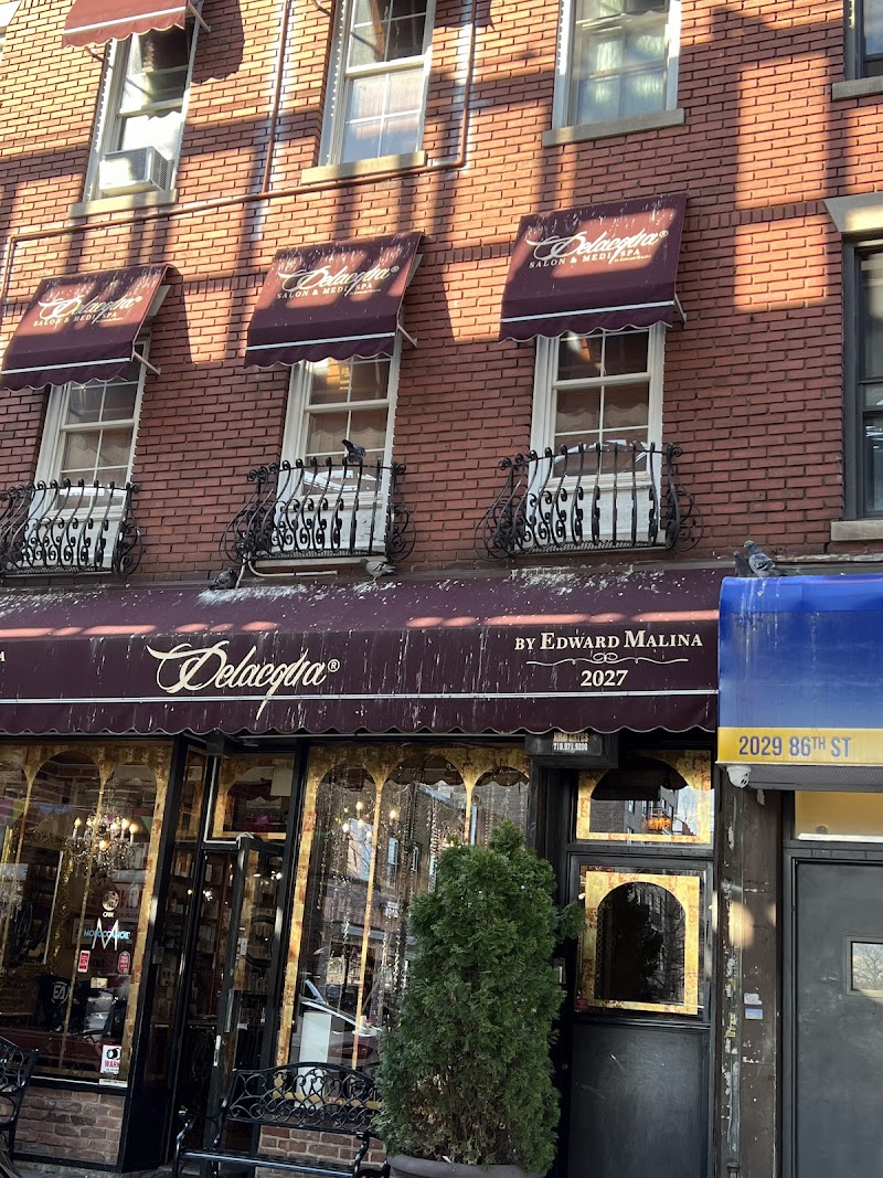 Delacqua Salon & Spa
