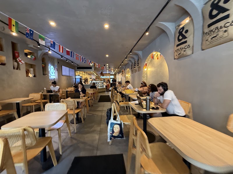 Moka & Co