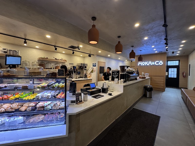 Moka & Co