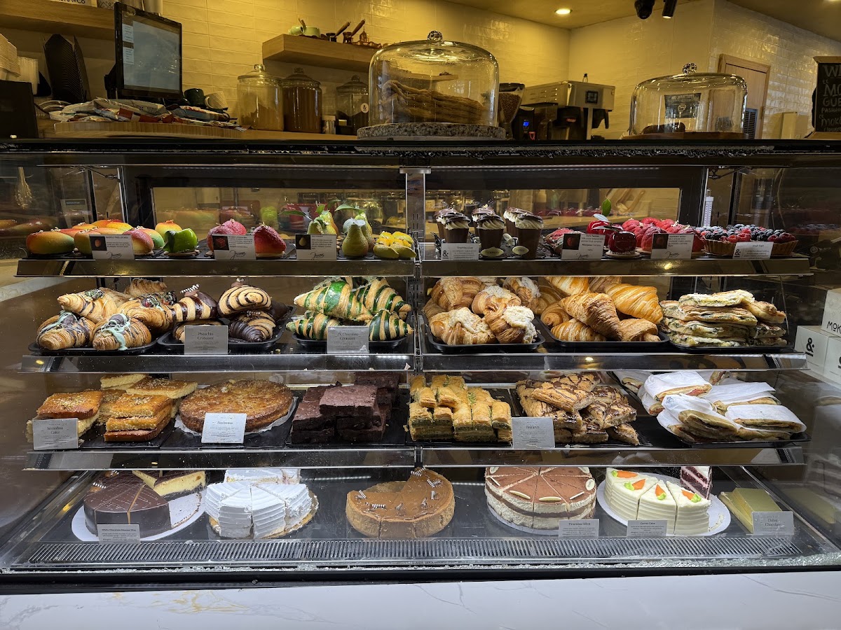 Moka & Co — Cafe